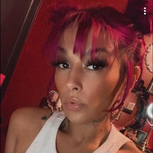 Meet your Posher, Andrea